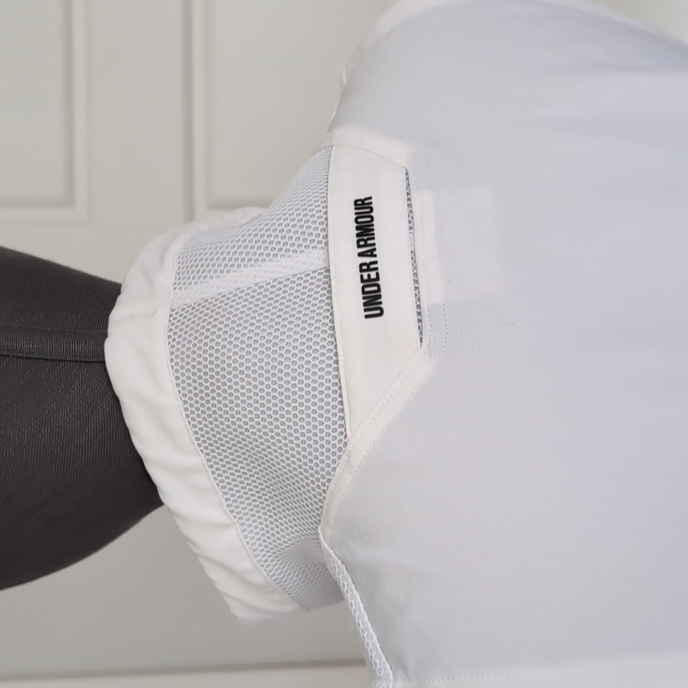 Under Armour Running Vest - Picture 5 of 8